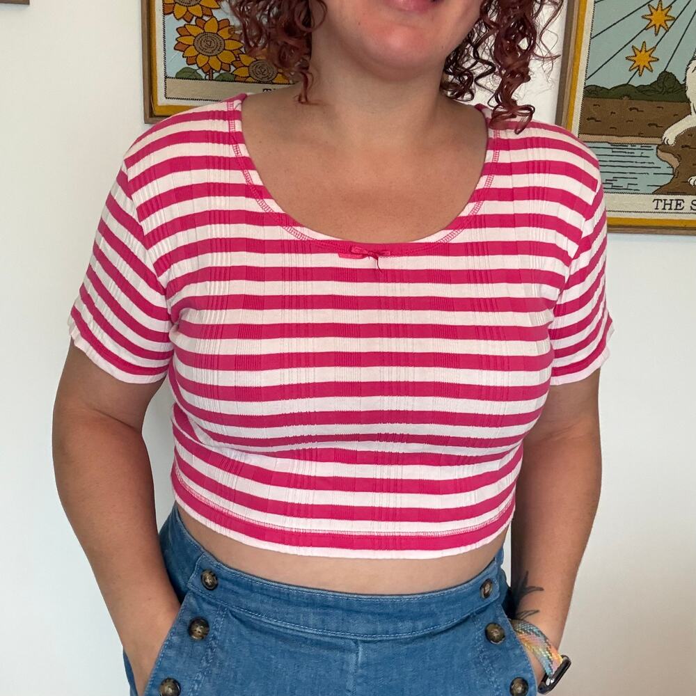 90s pink and white stripe vintage crop top Large